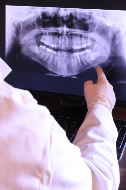 Best Cracked Tooth Emergency Dentist  in Kincheloe, MI